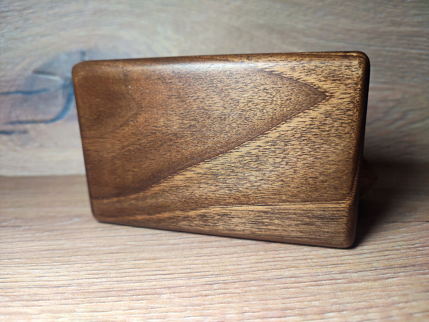 Fishing lure box 4 chambers