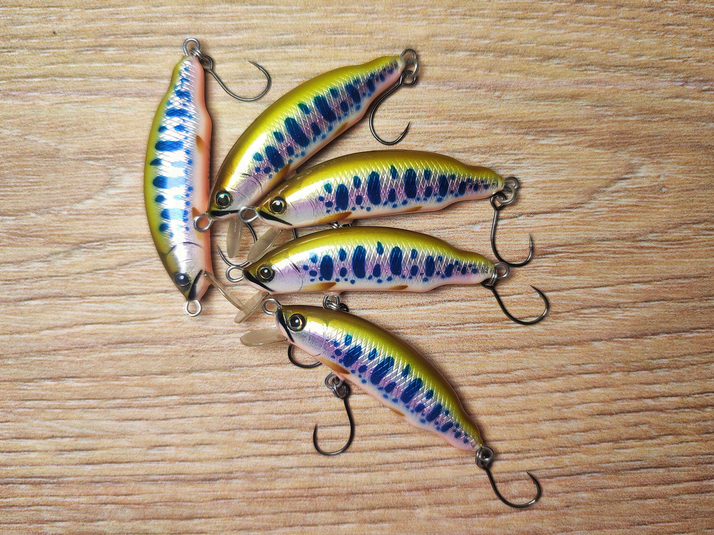 Veles handcrafted lure 40mm-2,8gr sinking