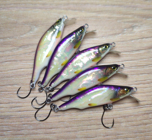 Veles lure. 43mm-2.7gr sinking Abalone shell finish