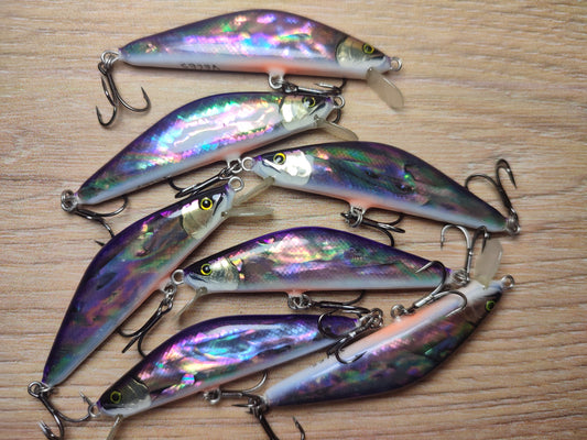 Veles lure. 50mm-4,5gr sinking Abalone shell finish